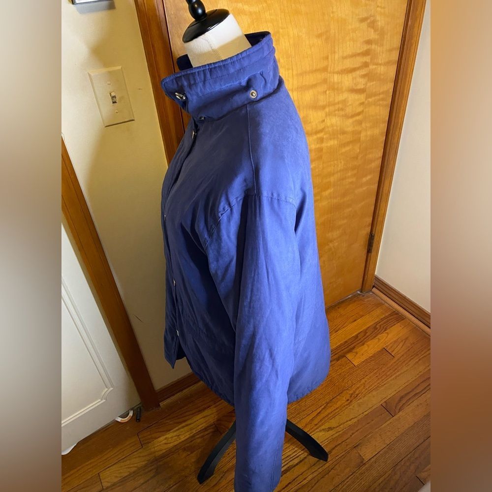 Woman’s jacket - Picture 8 of 9
